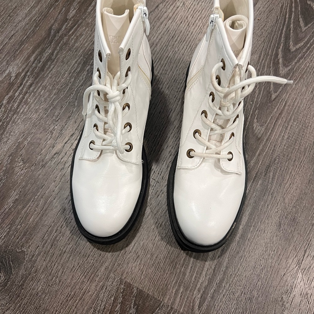 Women's White Lace-Up Boots